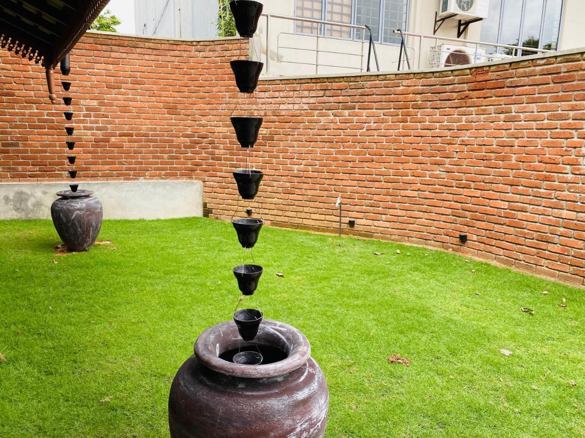 Thaprobana Villa Tangalle - Private Villa エクステリア 写真