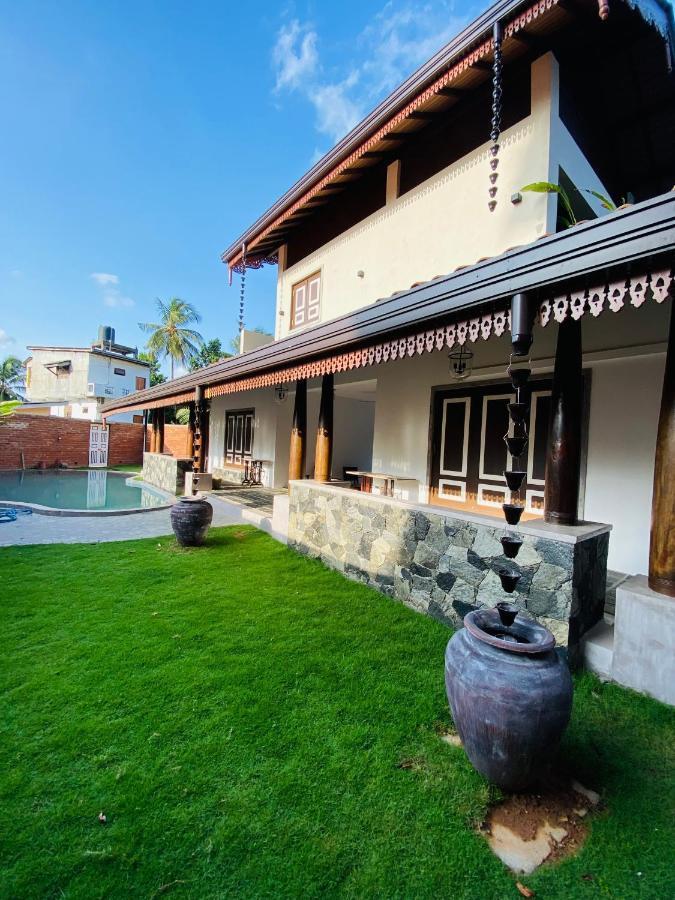 Thaprobana Villa Tangalle - Private Villa エクステリア 写真