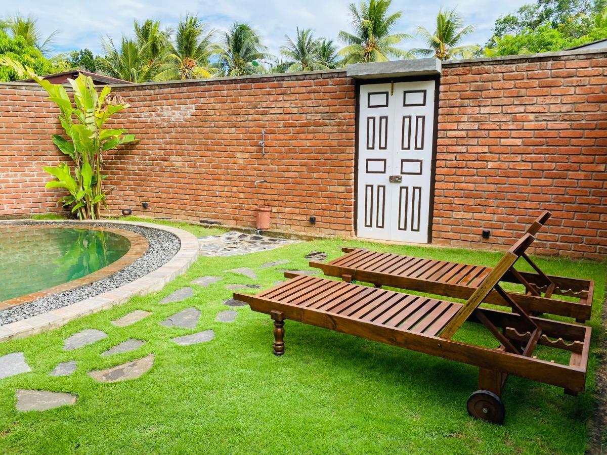 Thaprobana Villa Tangalle - Private Villa エクステリア 写真